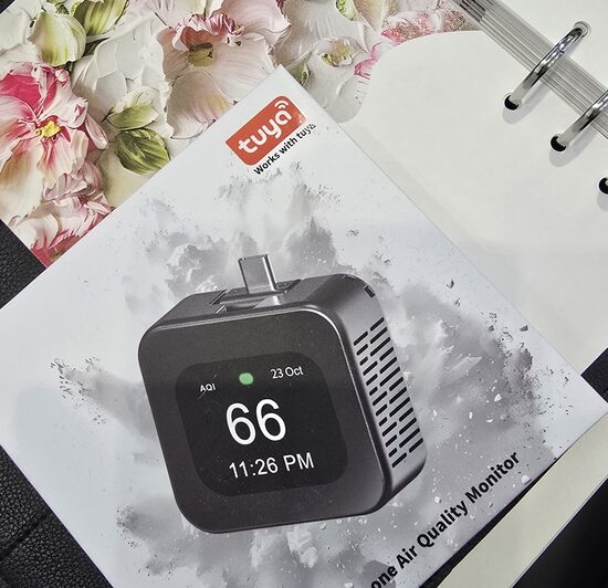 TUYA išmanus oro kokybės stebėjimo įrenginys